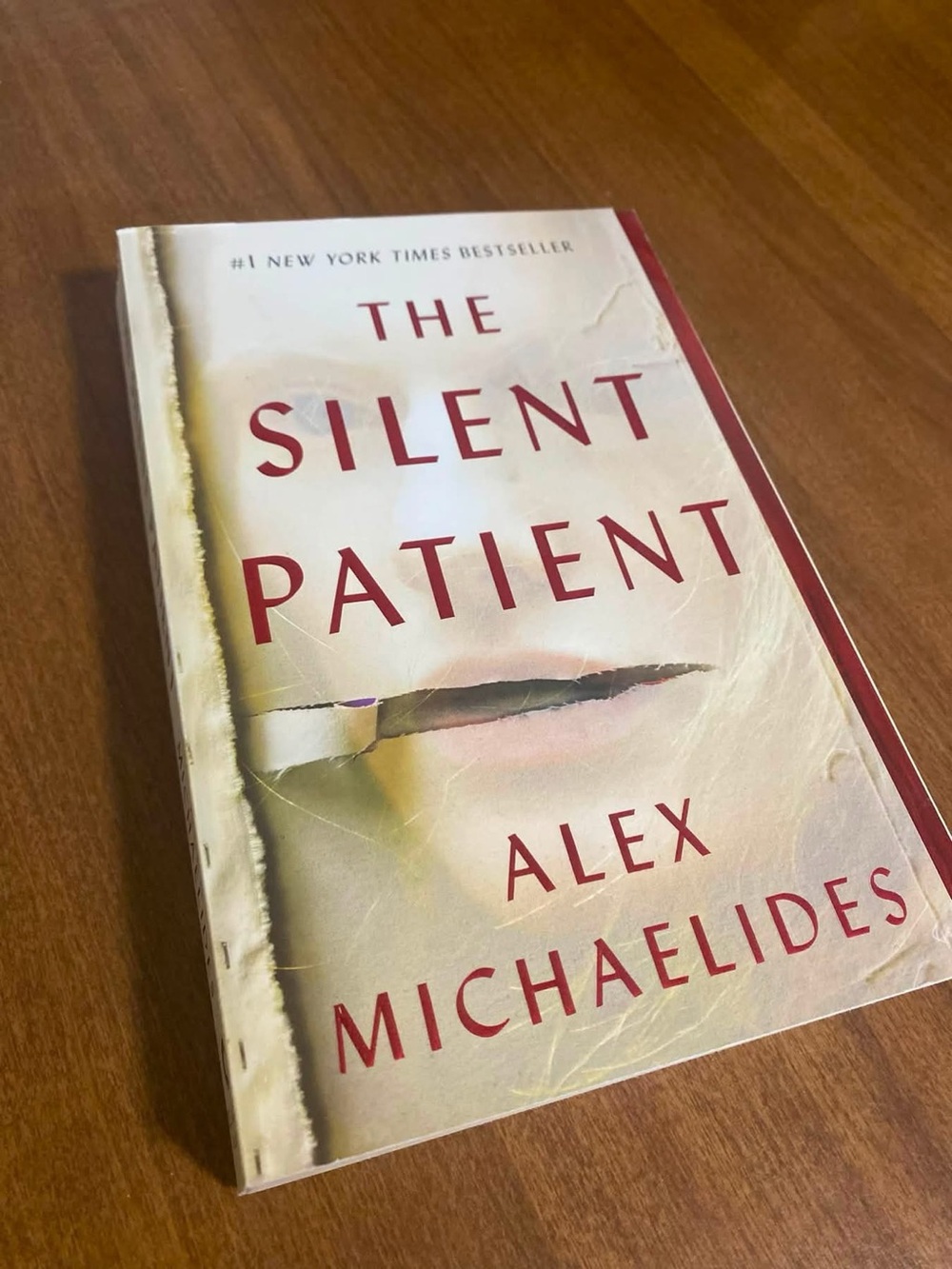 Alex Michaelides The Silent Patient — Red Cover Paperback